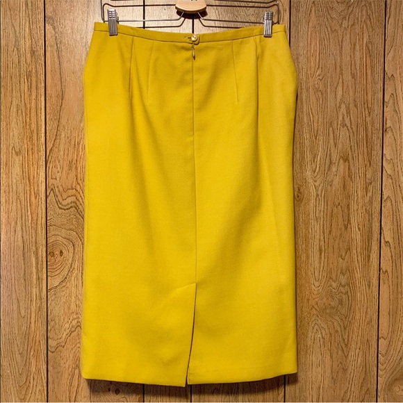 HARVÉ BENARD | Women’s Yellow Pencil Skirt - Picture 2 of 5
